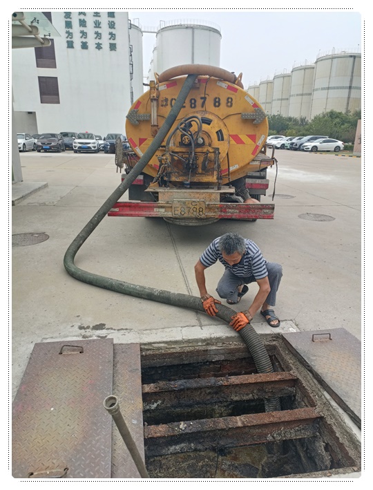 南丹隔油池清掏