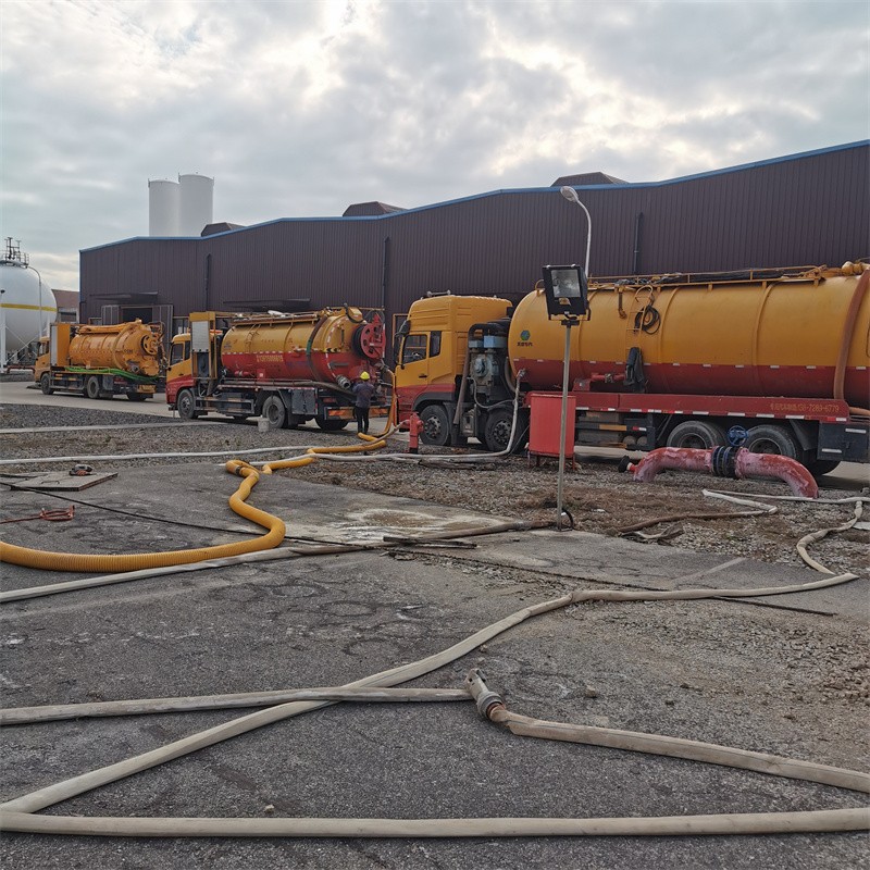 南丹污水池清理