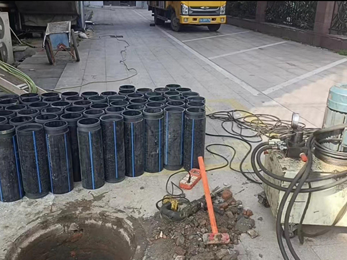 南丹PE置换管厂家 DN315置换管 非开挖管短管置换